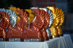 Победители и призёры гонки получили эксклюзивные награды