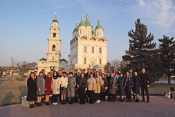 Участники обучающего мероприятия по работе в ИУС НК в ООО "Газпром добыча Астрахань" на экскурсии в Астраханском кремле