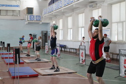 Зрелищным получился заключительный вид программы — эстафета