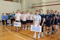 В соревнованиях приняли участие семь мужских и четыре женские команды