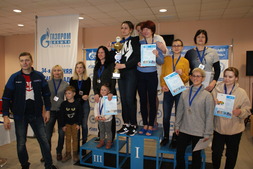 Победители и призеры соревнований по плаванию среди женщин