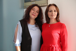 Оксана Орлова и Алина Сергиенко (слева направо)