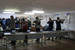 Соревнования по стрельбе проводятся из пистолета и винтовки
