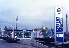 Автозаправочная станция в г. Астрахани. 2002 г.