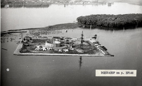 Строительство водозабора на реке Бузан во время половодья. 1980-е гг.