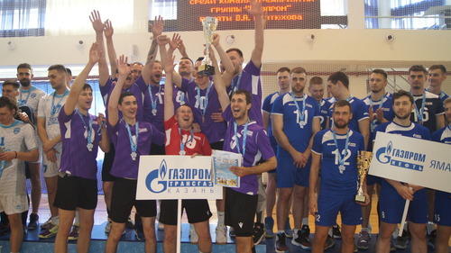 В мужской сетке турнира победили волейболисты из Казани